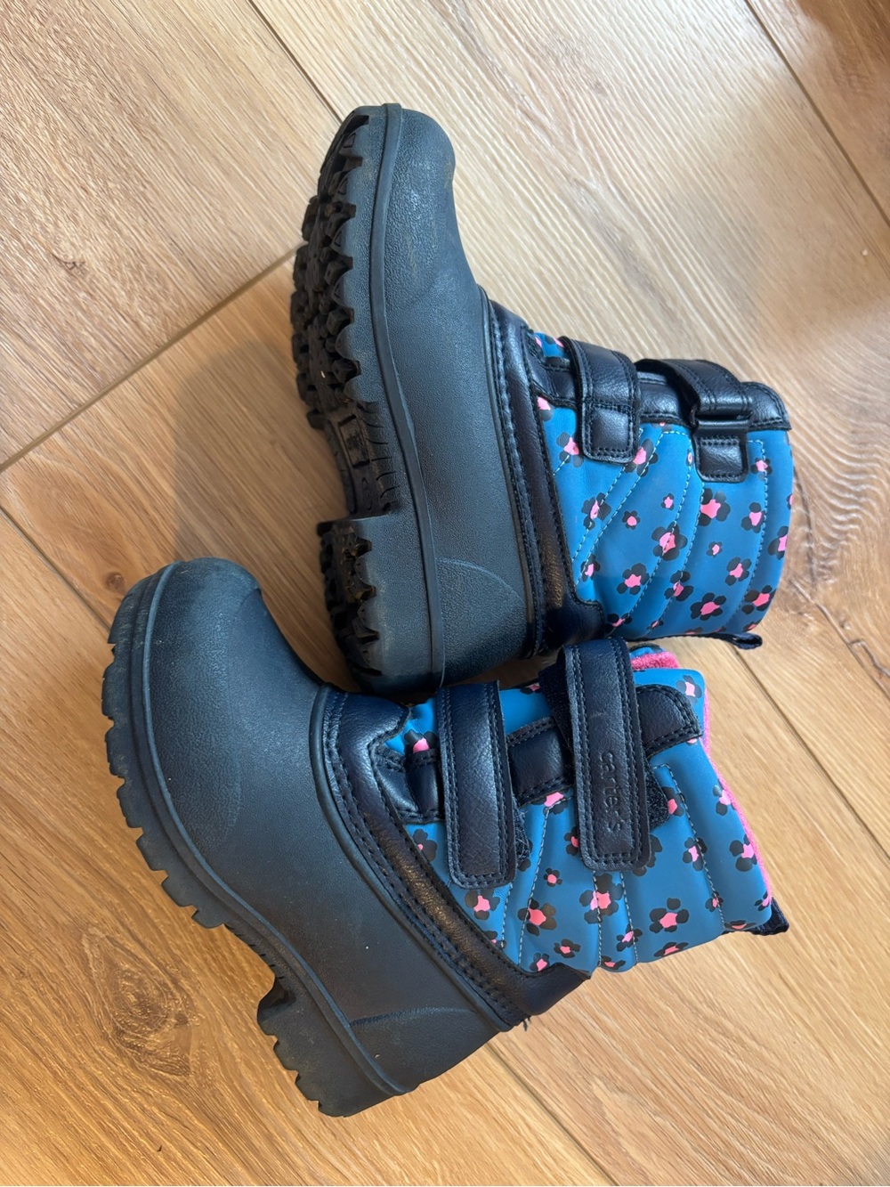 Little Girls Carters Snow Boots - 11